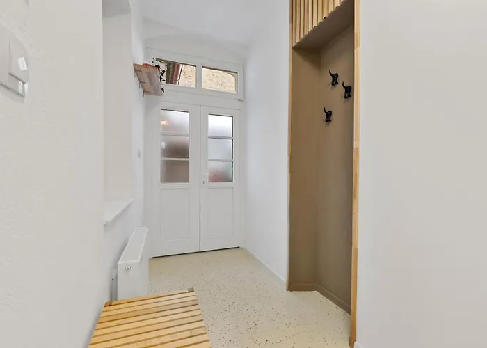 Charming Apt In Centre /W Ac